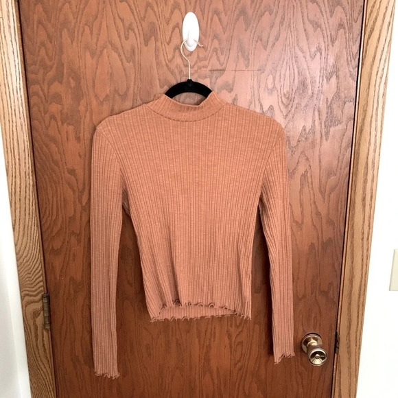 Forever 21 Lettuce Trim Blouse - Picture 1 of 5